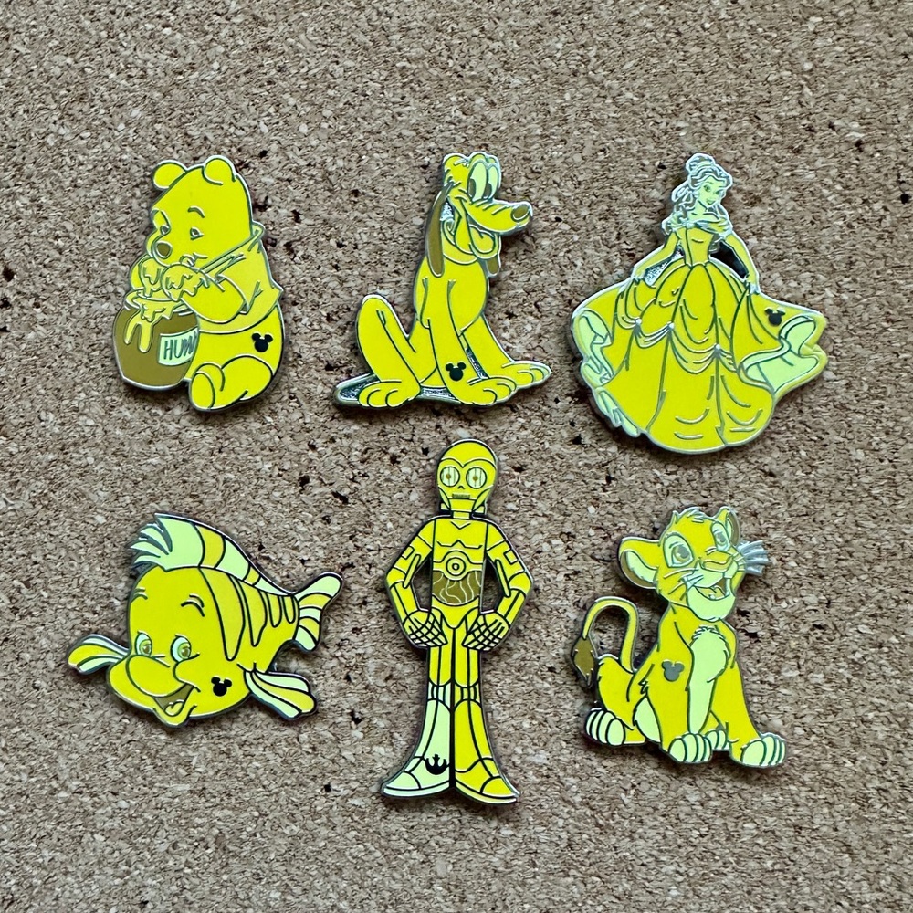 25% OFF 3+ BUNDLE OFFER! Disney Hidden Mickey Yellow Color Story Pins - Full Set